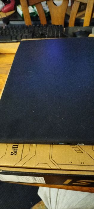 Laptop msi katana gf76 12uc