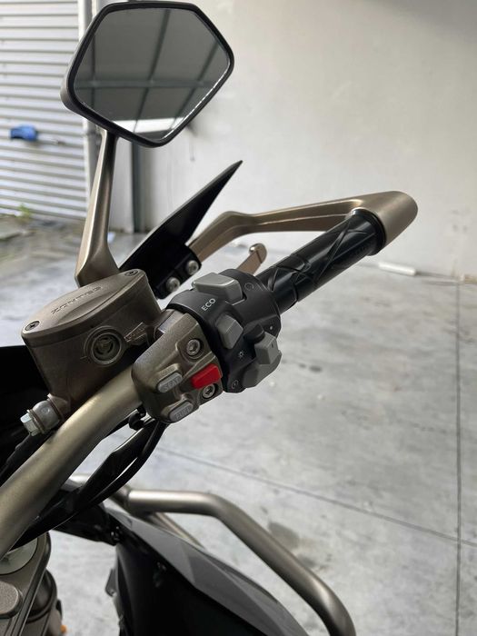 Zontes T310 T2 NACIONAL C/Top Case Givi 6500KMS