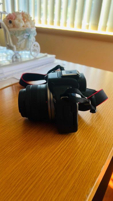 Canon EOS R50 + objetiva 18-45mm | Como nova