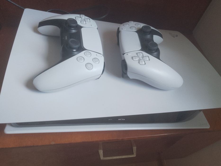 Playstation 5 2 джойстика + дісковод