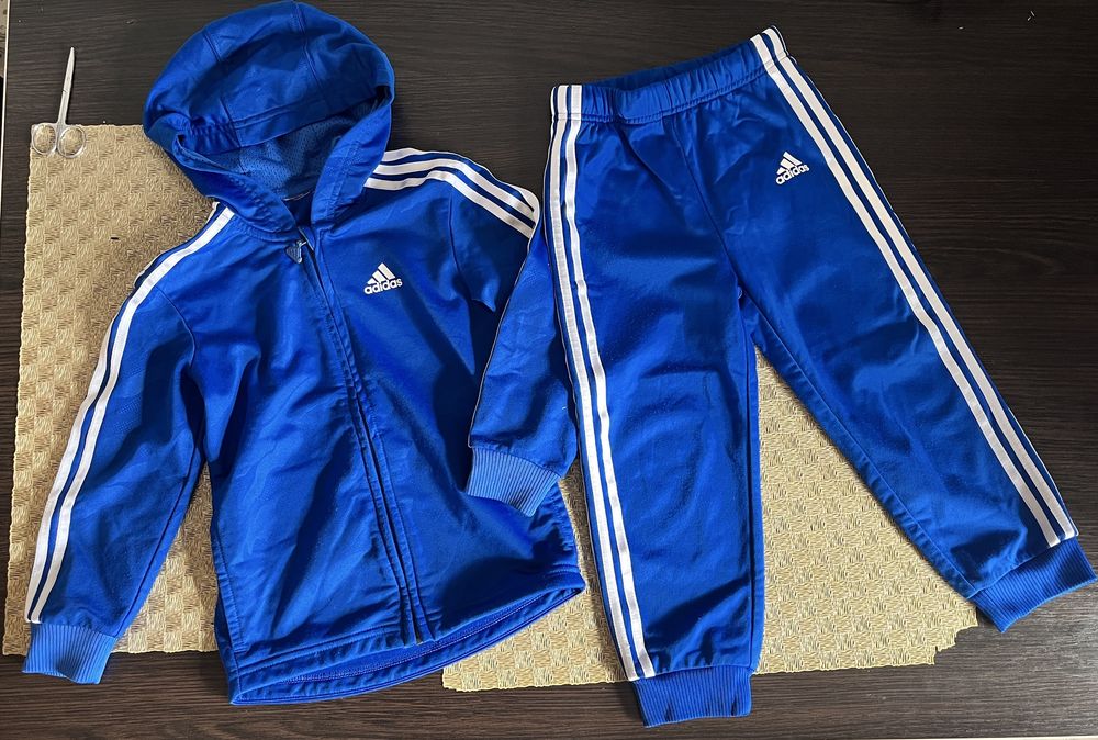 Костюм adidas 2-3 роки