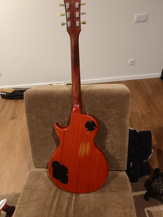 Guitarra Vintage v 100