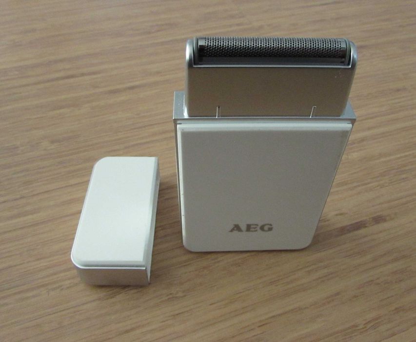 Máquina de barbear AEG NOVA