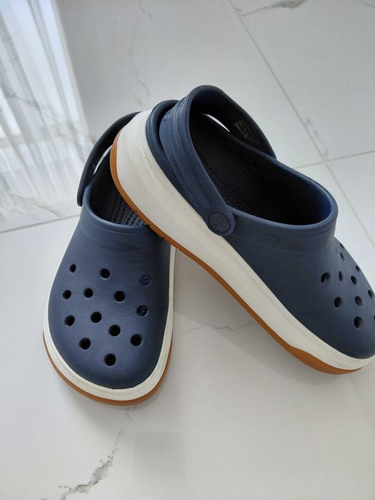 Crocs універсальні
