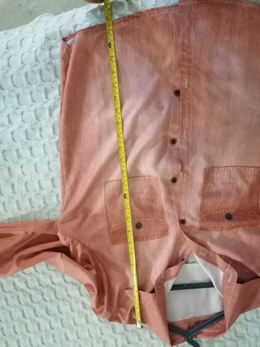 Camisa nova bolsos falsos