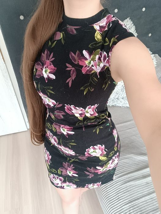 Sukienka w kwiaty