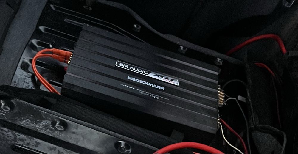 Продам 4-х канальний підсилювач boshman 1700w