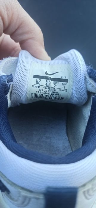 Кросівки  NIKE PICO 4