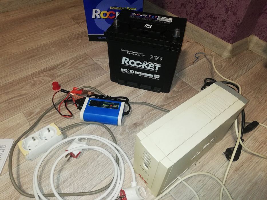 Інвертор,безперебійний,перетворювач напруги