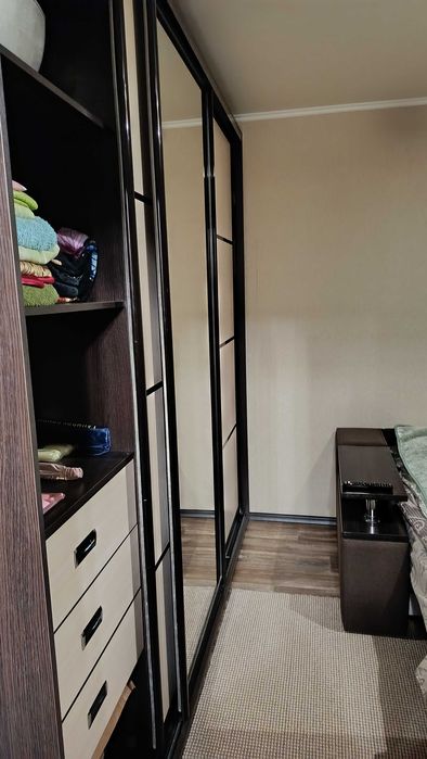 Продам 3 кімнати в будинку готельного типу (Аеропорт)