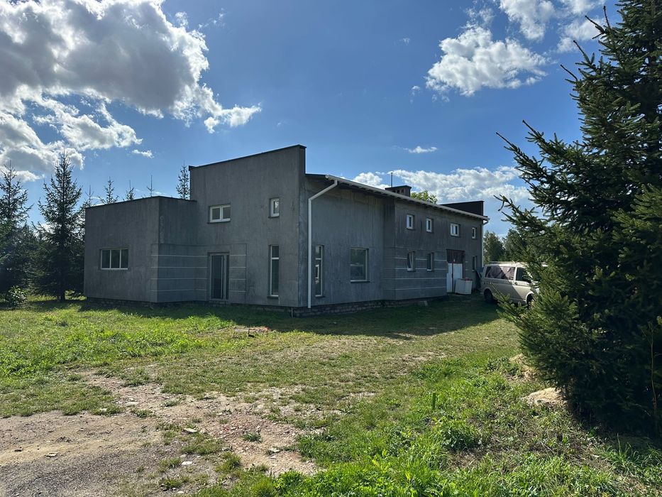 Budynek warsztatowy z działką 2704m2  oraz 1708m2