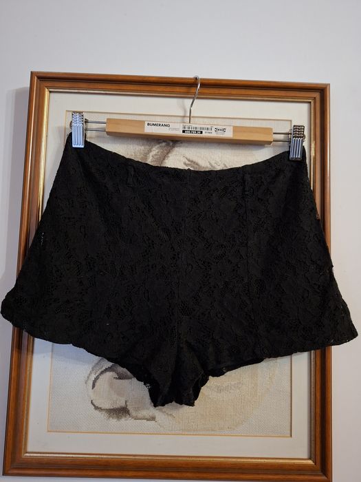 Spodenki koronkowe roz.S Bershka czarne