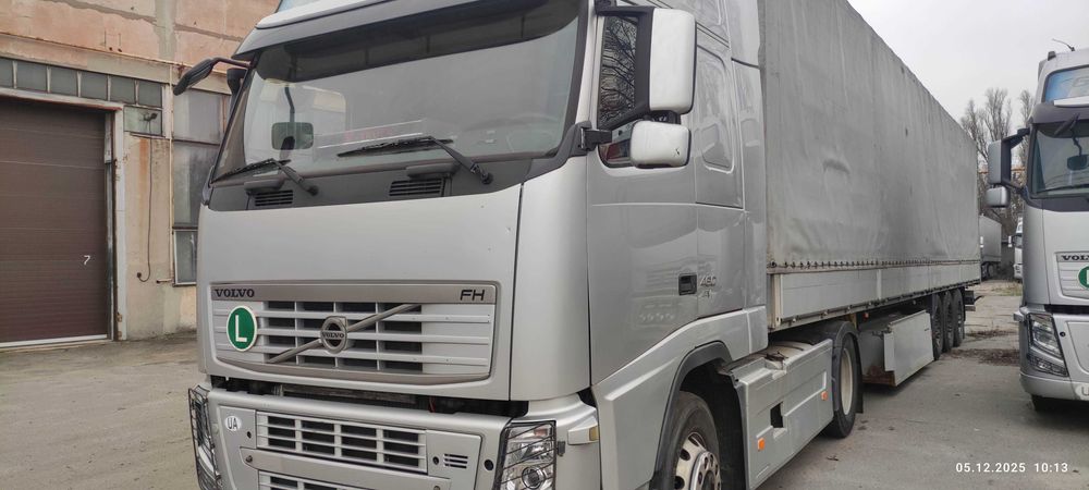 Продаж, Тягач-Е Volvo FH 4x2, з напівпричепом SCHMITZ SPR24