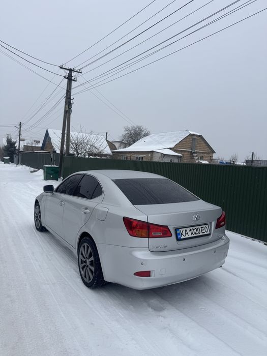 Lexus is 220 d авто 10/10