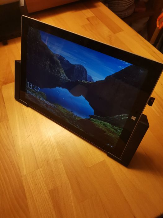 Surface Docking Station   -  Microsoft