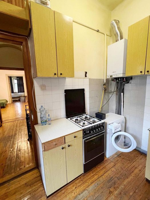 Продаж 2-кімн. квартири по вул.Пекарській, біля Зоовет. істор.Центр