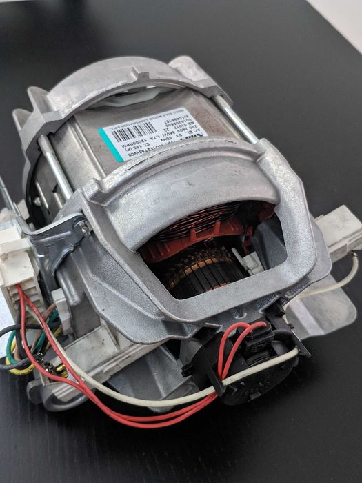 Motor máquina lavar roupa Whirlpool AWOD 052/1