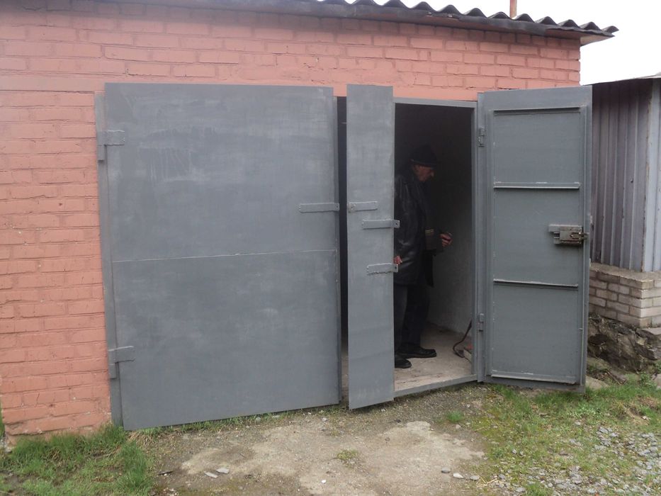 продам цегляний гараж