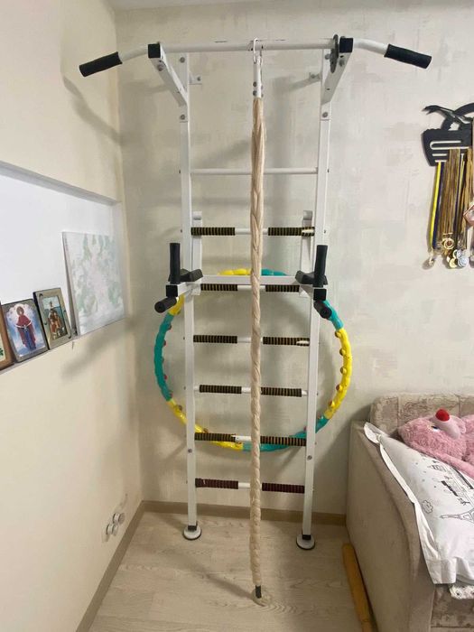 Продам спортивный уголок!