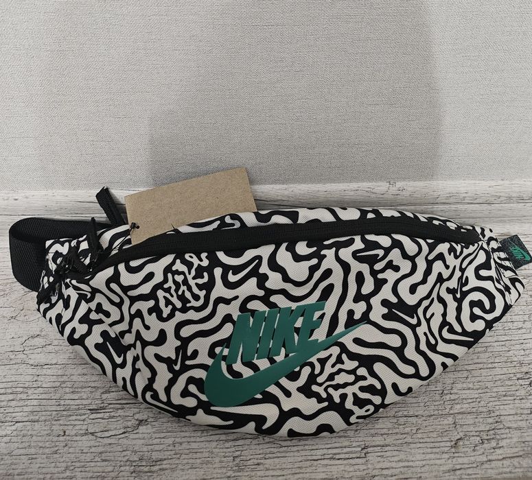 Nike сумка бананка