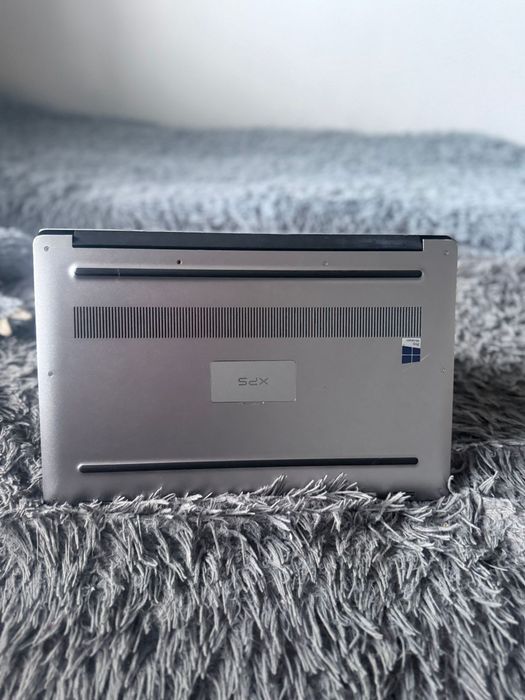 Ноутбук DELL робой в хорошому стані