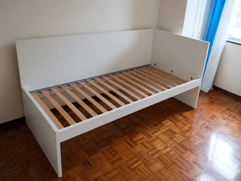 Cama solteiro 90x190cm  COM colchão