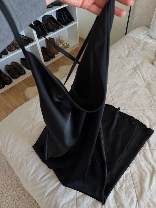 Шовкова сукня максі з відкритою спиною чорна ARTURELA  M