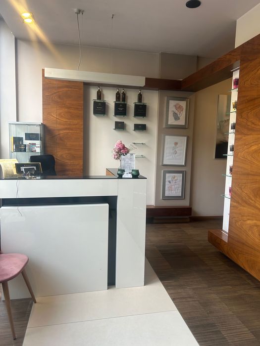 Odstąpie Salon kosmetyczny  140 m2 6 gabinetów W-wa Al.Wilanowska 89