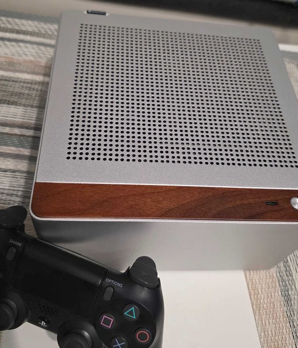 Mini komputer RTX 5060, 32gb ram, I3-12100f, jonsbo nv10