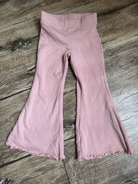 Одяг для дівчинки