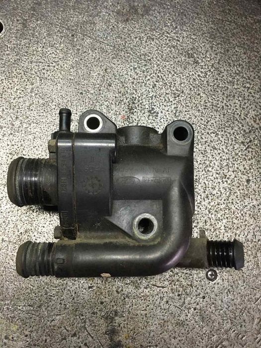 Корпус термостату Ford Mondeo 1,Mondeo 2,Focus1,Escort