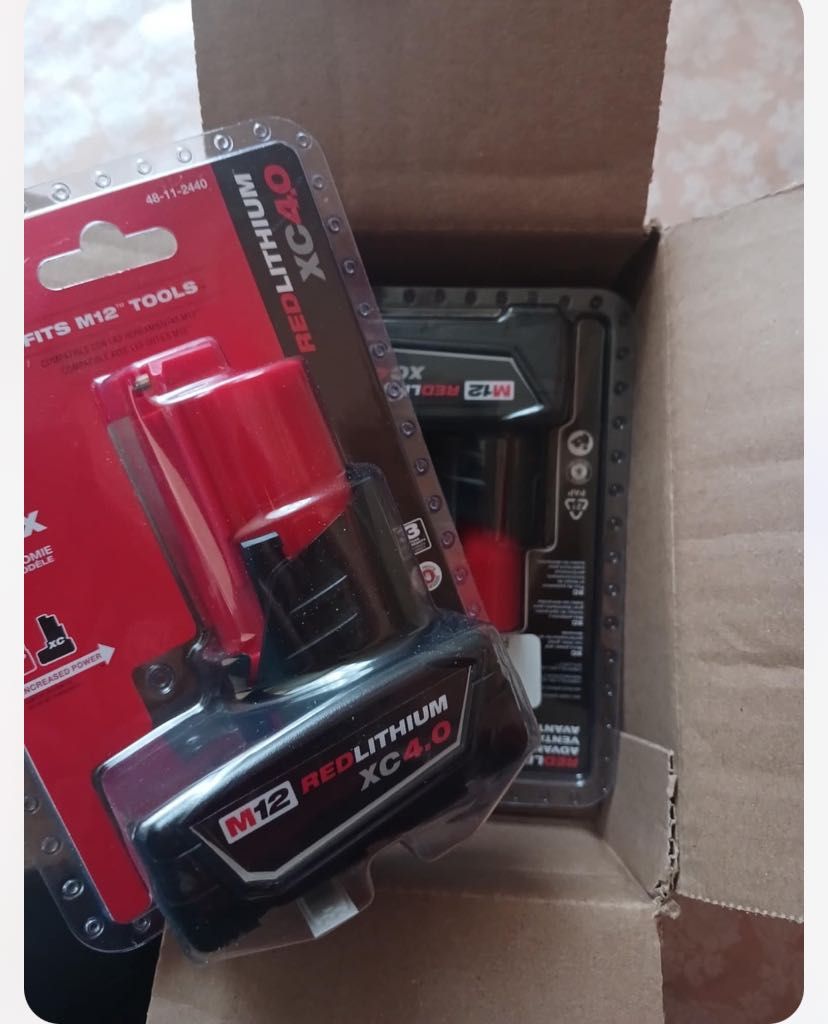 Milwaukee m12 redlitium 4ah 2 ah 1.5ah 1 750 i Olx