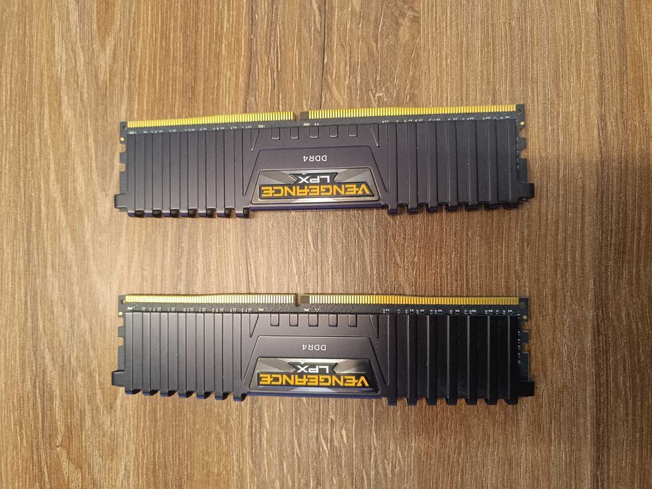 Pamięć 2x16 gb ddr4 3200MHz cl 16  Corsair Vengence