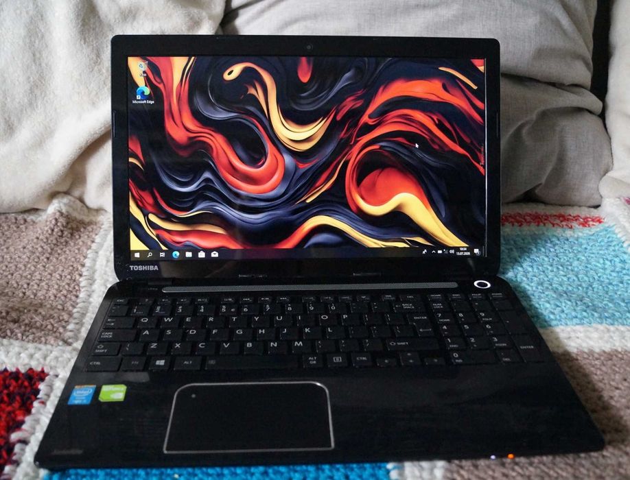 Laptop Toshiba CORE i5 NVIDIA GT 12GB 1TB HDMI