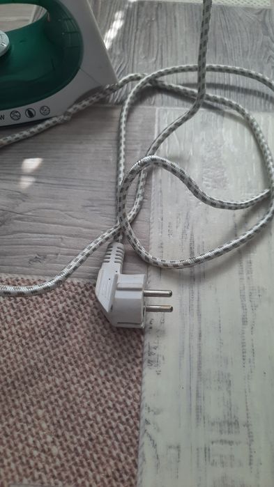 Saturn. Утюг. Рабочий.