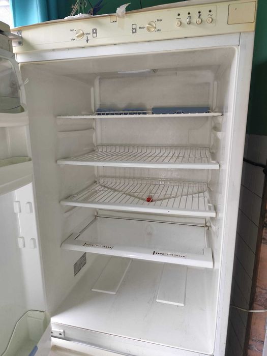 Frigorífico a funcionar