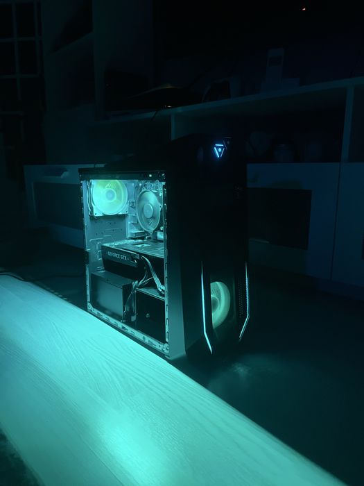 Pc gaming Recondicionado Como Novo | GTX 1660 Super | I5 10400f | 16gb ddr4 hyperx ram | 512gb SSD Novo. Preco Negociavel