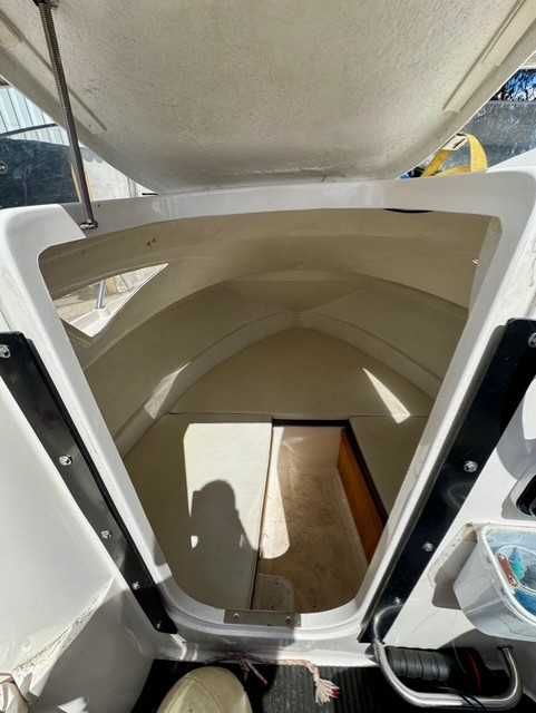 Quicksilver 460 com motor tohatsu 50hp 4 tempos