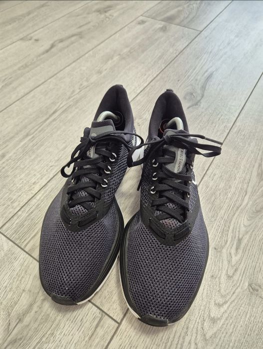 Nike Zoom Strike
