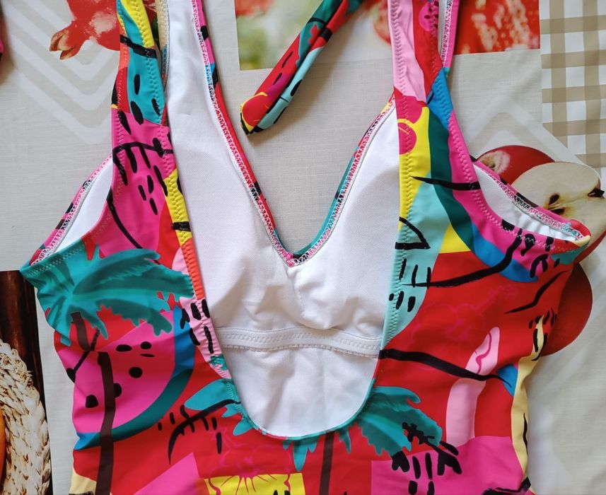 Фірмовий купальник