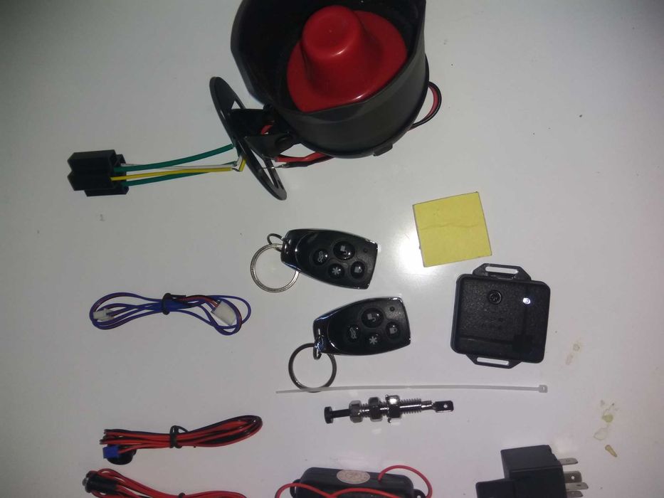 Автосигналізація NQ700 (Універсальна) з дистанційним керуванням