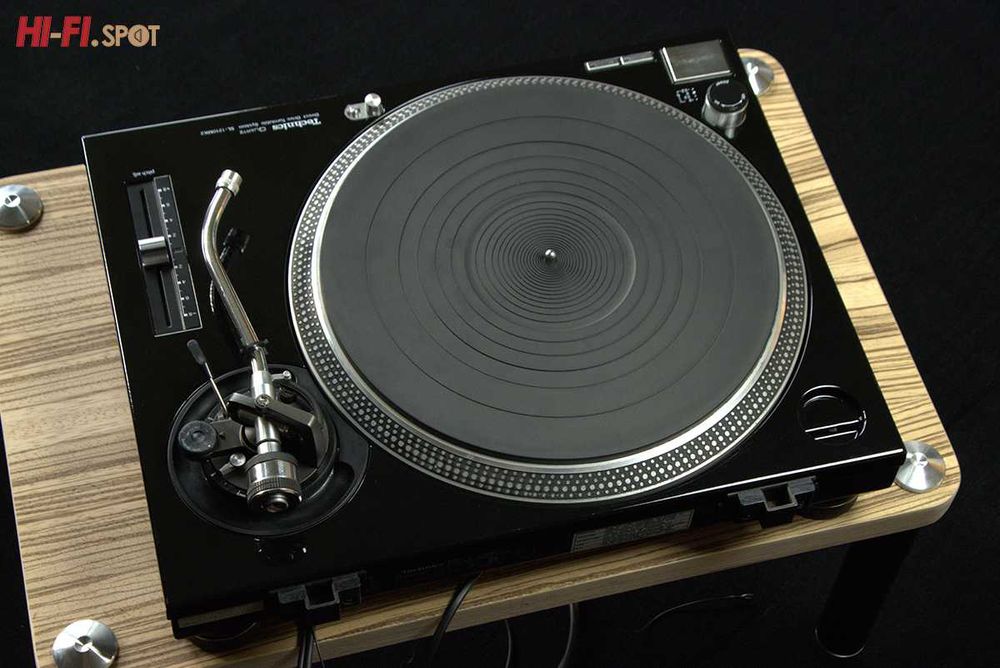 Technics SL1210 MK2 (custom black piano)
