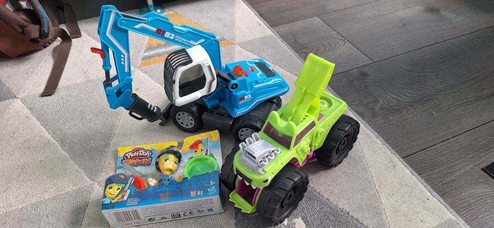 Zestaw 3zabawki dickie toys maszyna budowlana monster truck play doh
