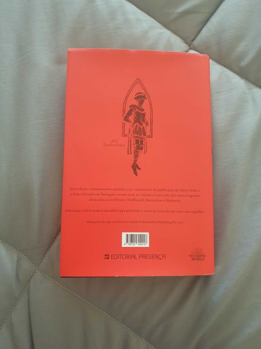 Livro: Harry Potter e a pedra filosofal