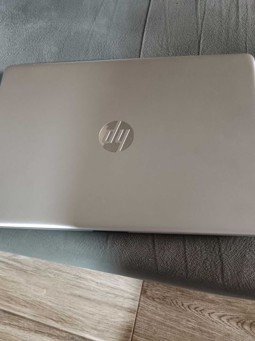 Vendo portátil HP com garantia
