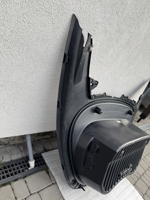 Корито / підкапотний бокс рест Tesla Model 3