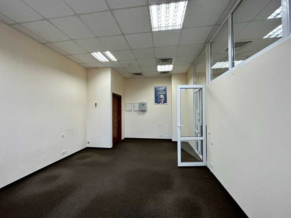 Офіс в БЦ, 47 м.кв., 2 кабінети, міні кухня, генератор, Поділ, власник