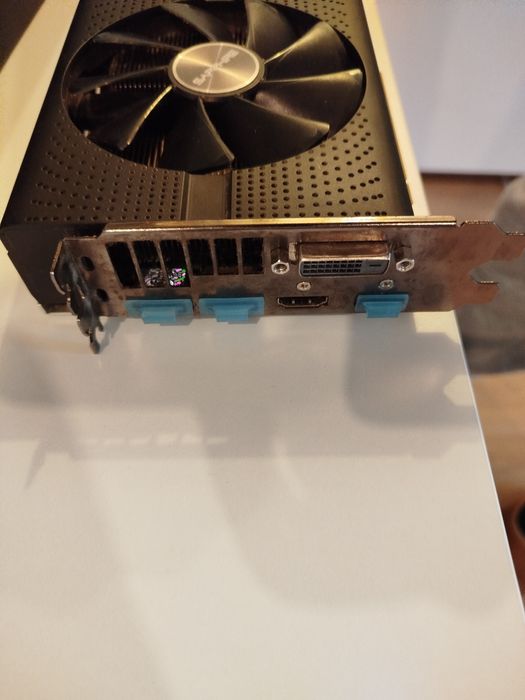 Gráfica RX 580 4gb AMD