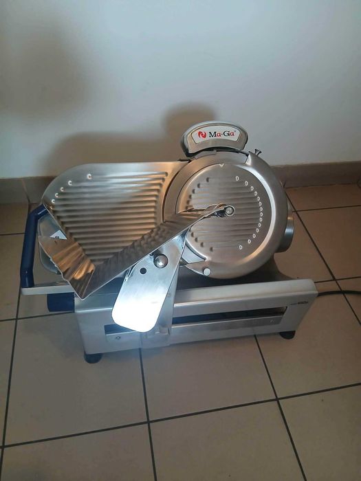 Mocna krajalnica do wędlin i serów Maga 612P 2014r