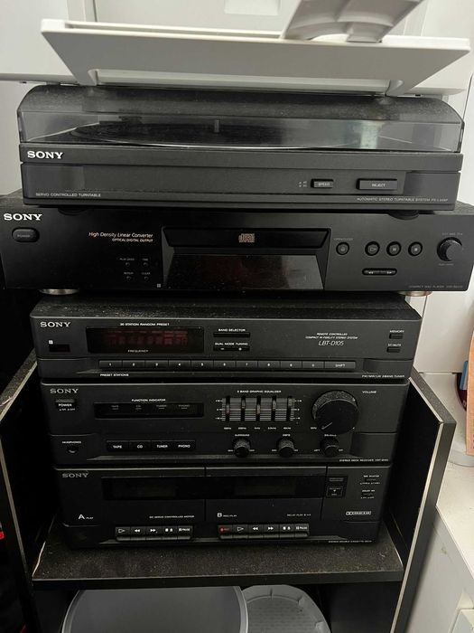 Toca Vinil / CD/ Cassete Sony em ótimo estado